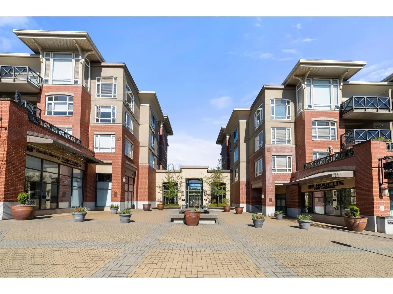 2970 KING GEORGE BOULEVARD, Surrey