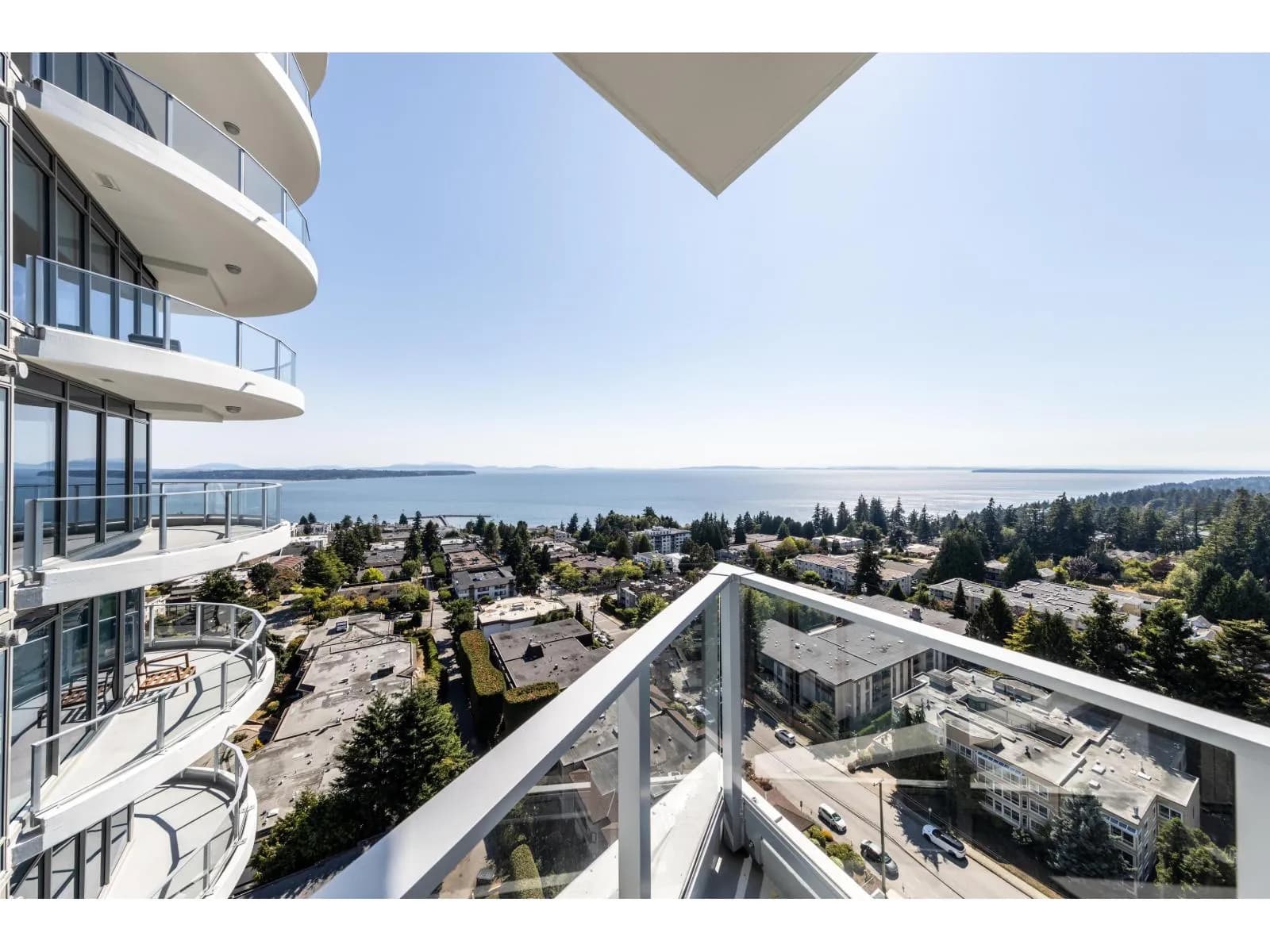 #1606 1475 FOSTER STREET, White Rock, BC photo 3