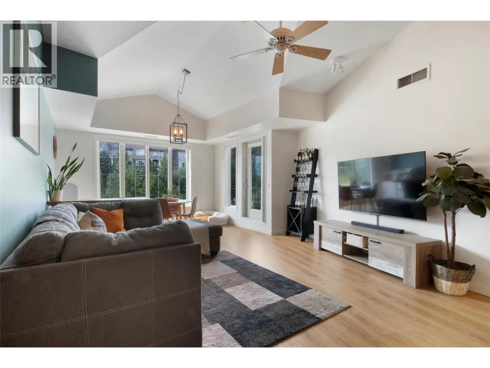 #2403 3178 Via Centrale Road, Kelowna, BC photo 3