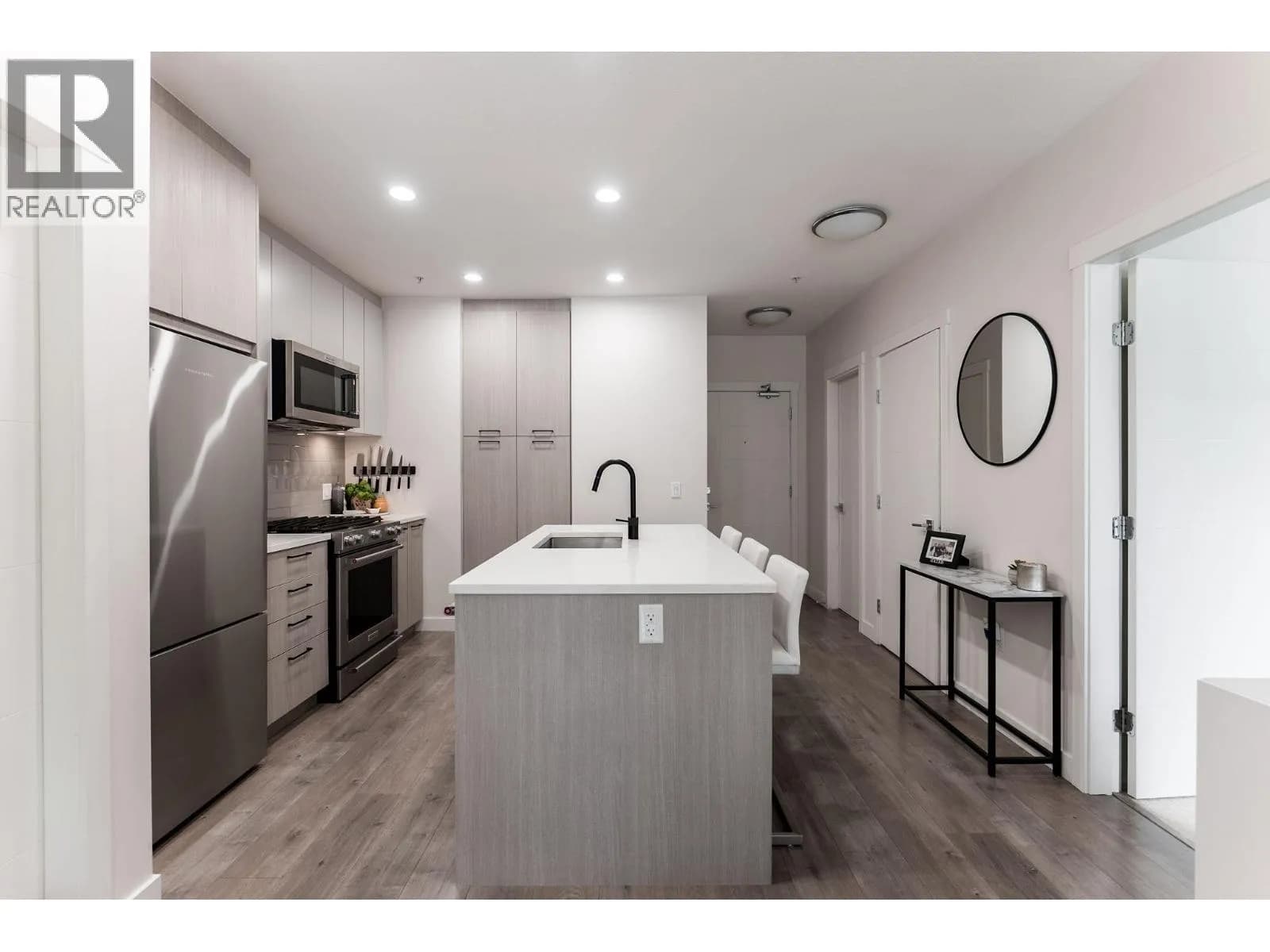 707 COMO LAKE AVENUE, Coquitlam
