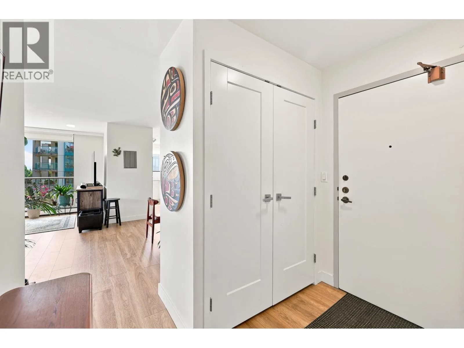 #803 140 E KEITH ROAD, North Vancouver, BC photo 5