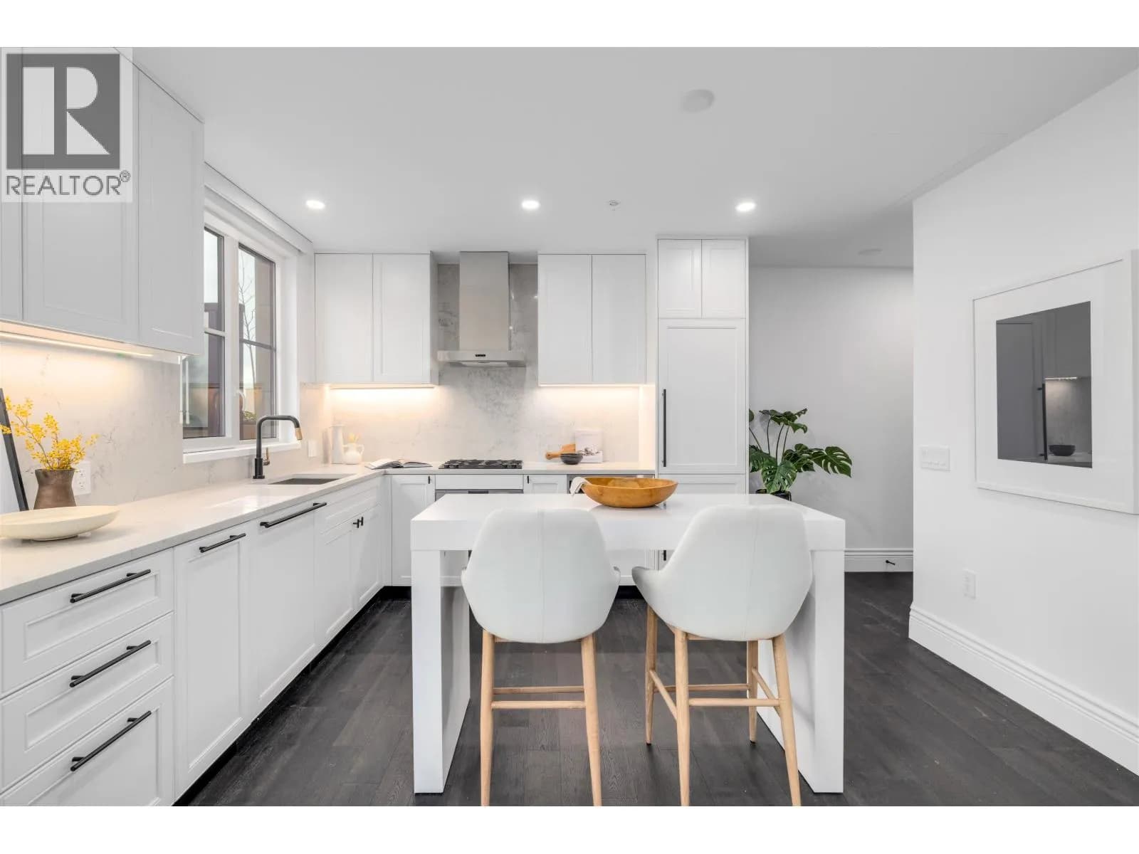#404 2096 W 47TH AVENUE, Vancouver, BC photo 3