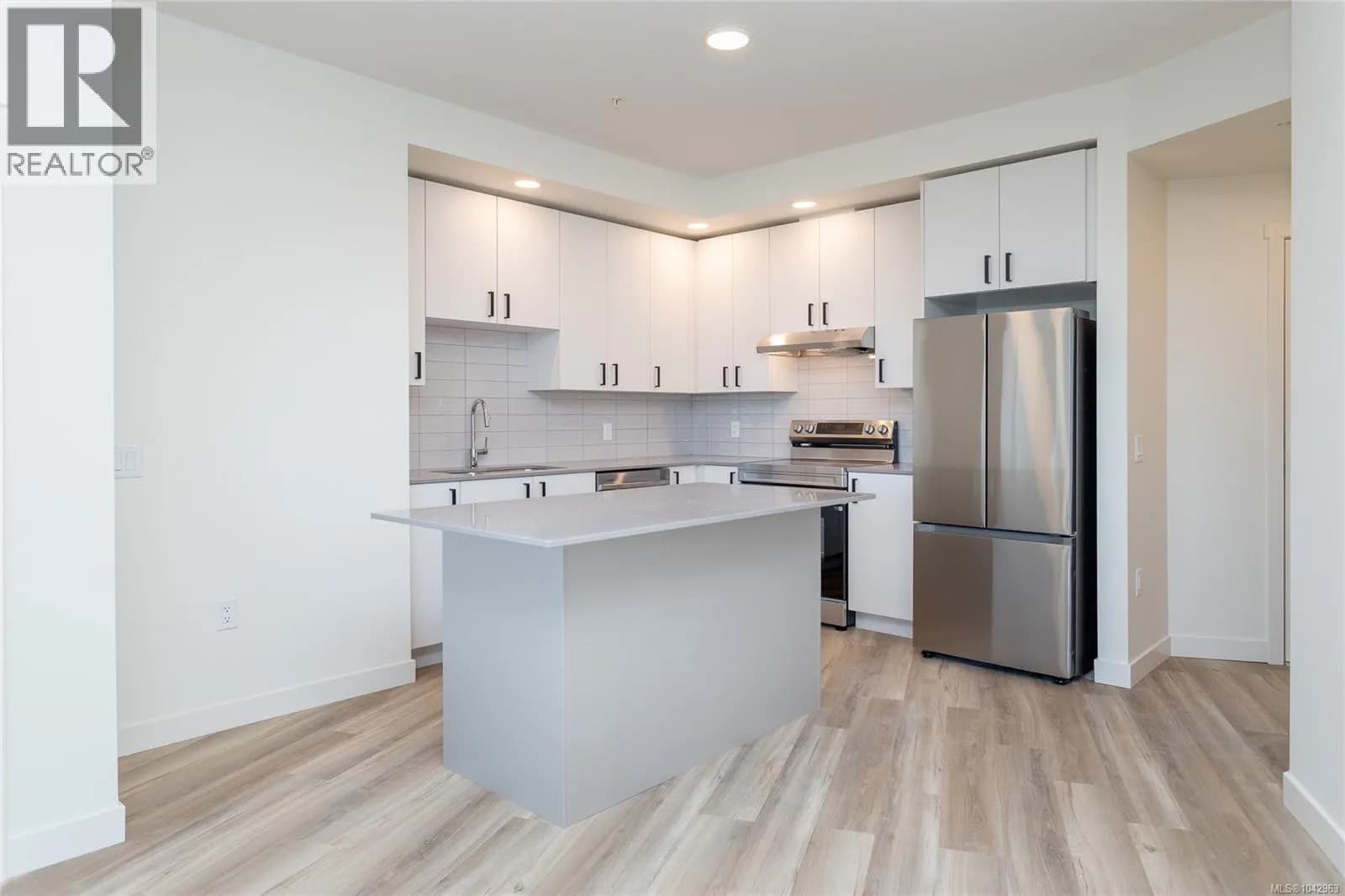 #314 2390 City Gate Blvd, Langford, BC photo 3