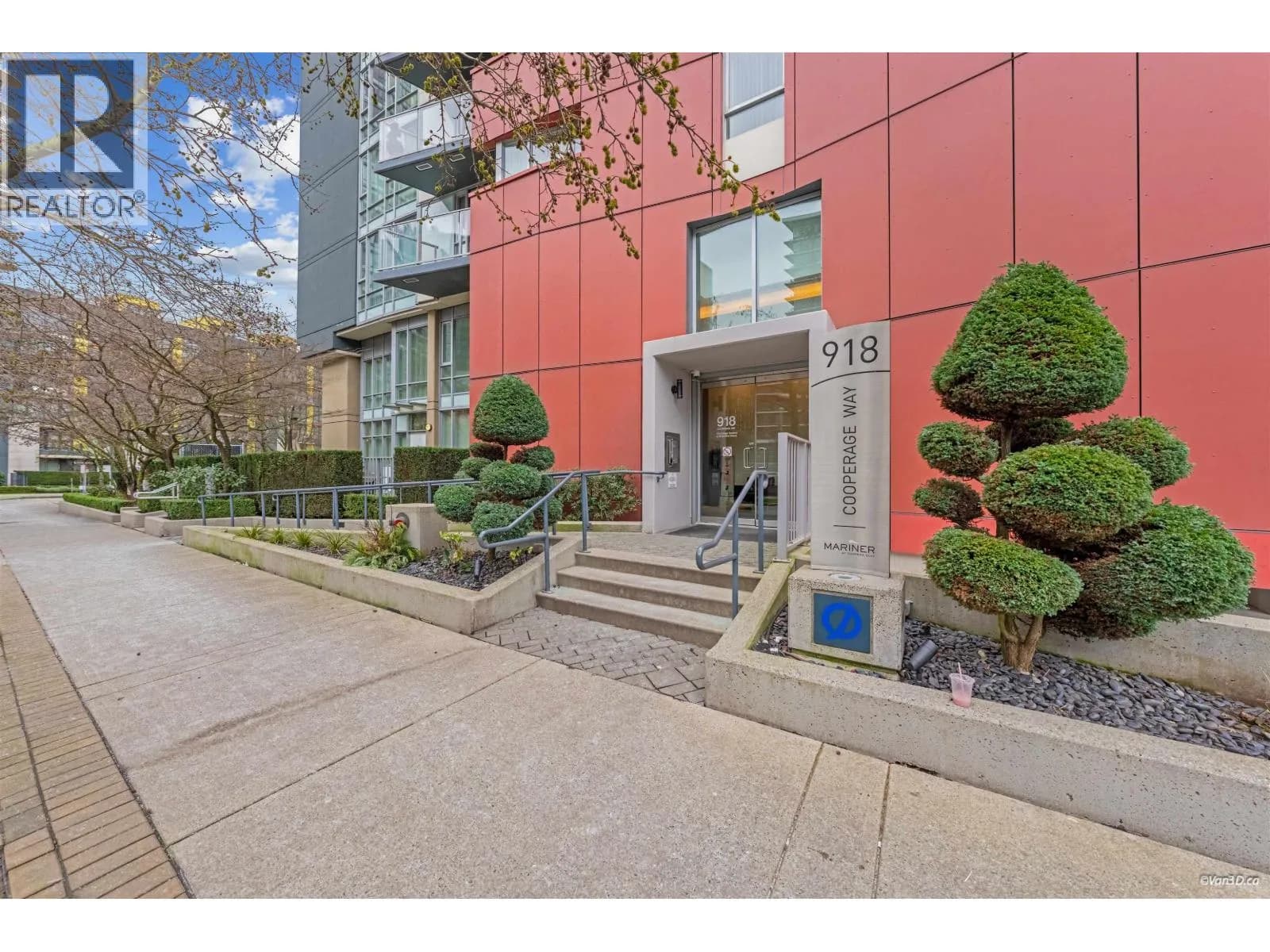 #2705 918 COOPERAGE WAY, Vancouver, BC photo 2