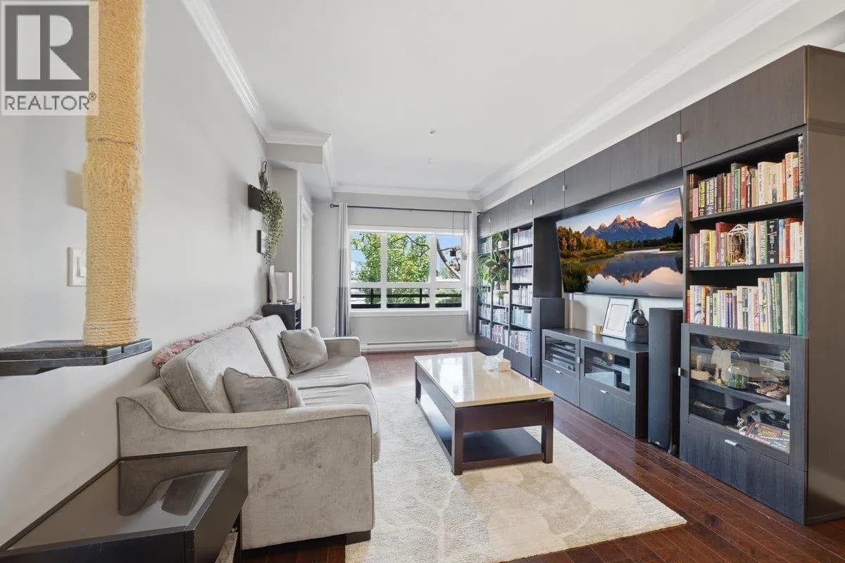2664 KINGSWAY AVENUE, Port Coquitlam