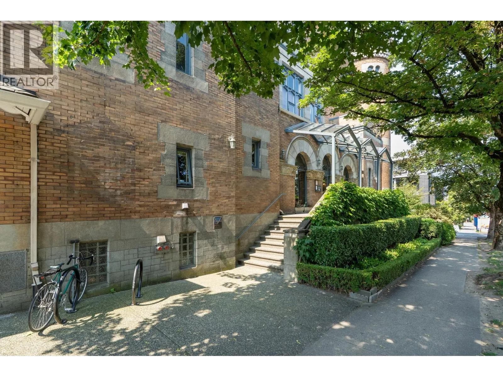#204 2525 QUEBEC STREET, Vancouver, BC photo 3