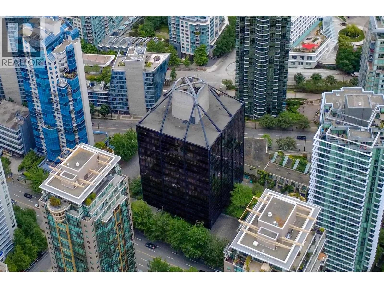 #915 1333 W GEORGIA STREET, Vancouver, BC photo 2