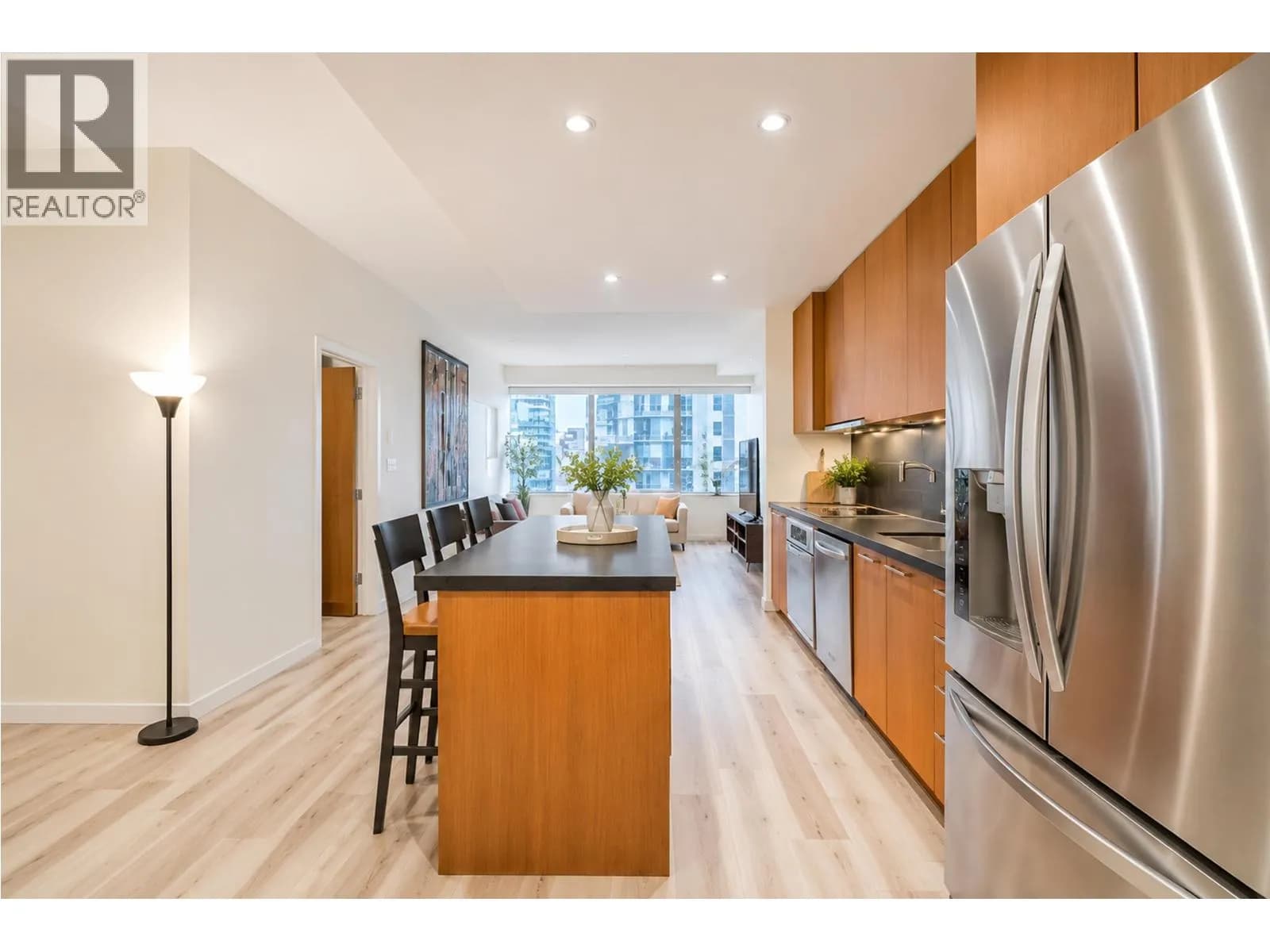 #915 1333 W GEORGIA STREET, Vancouver, BC photo 5