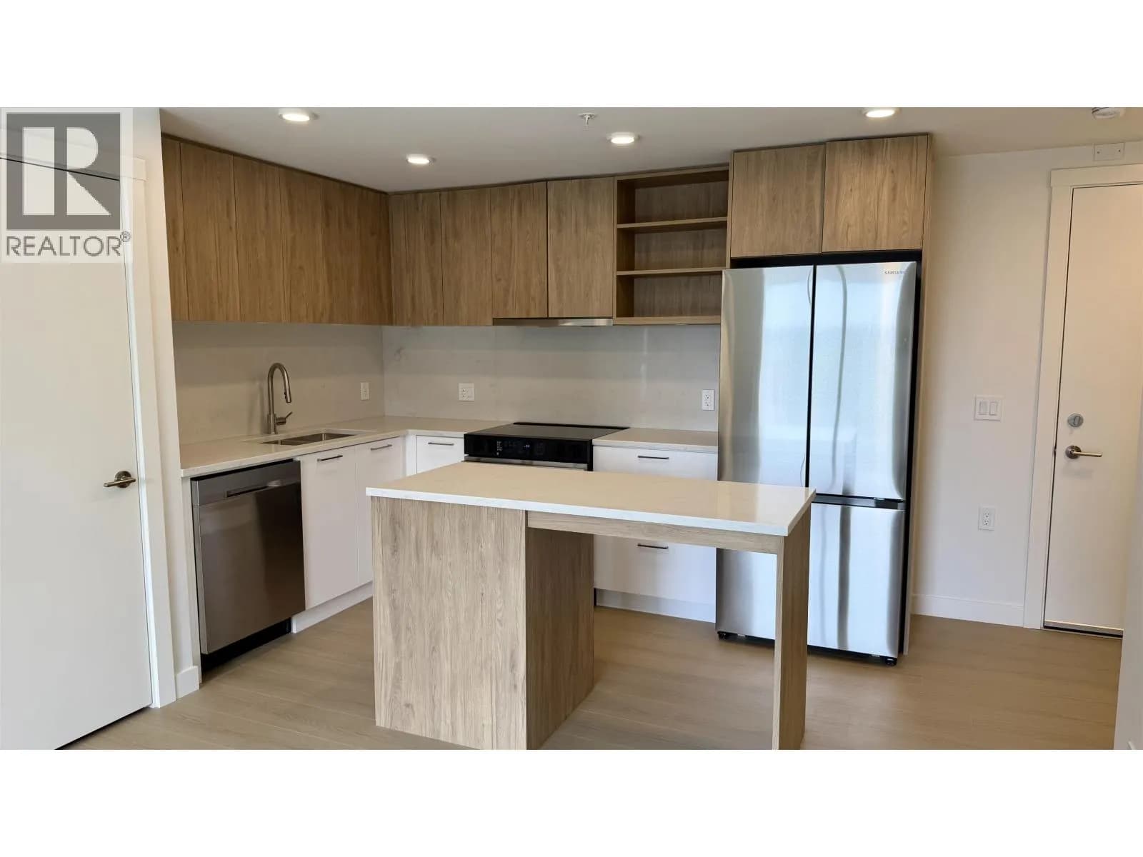 82 FIRST STREET, New Westminster