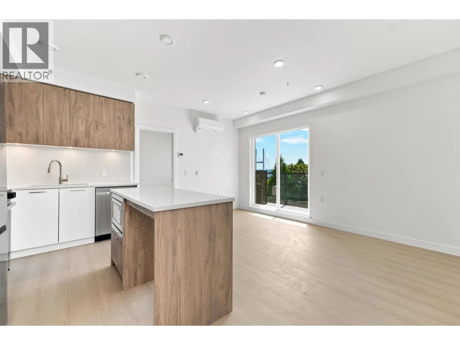 82 FIRST STREET, New Westminster