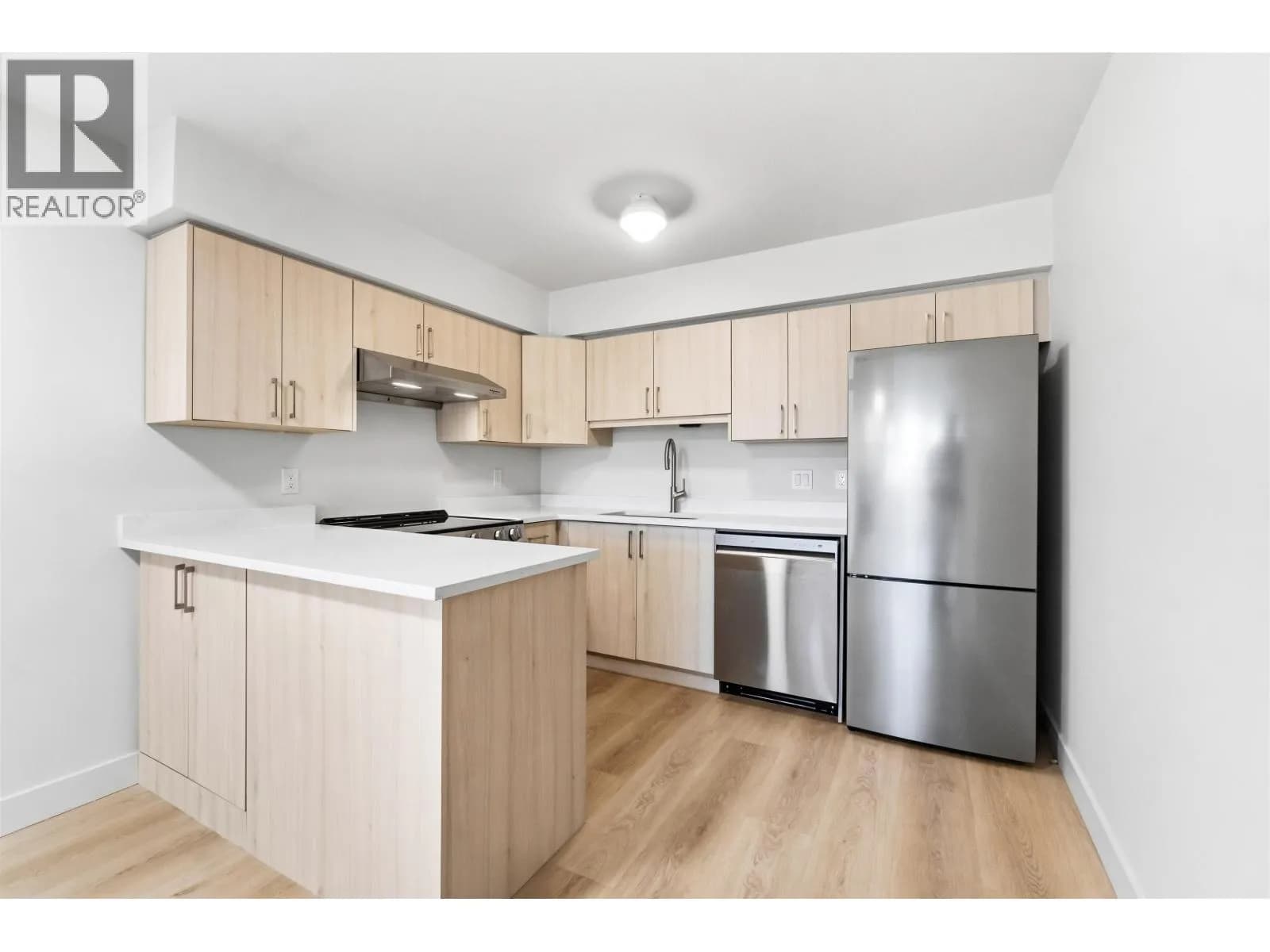 #305 2928 COMMERCIAL DRIVE, Vancouver, BC photo 5