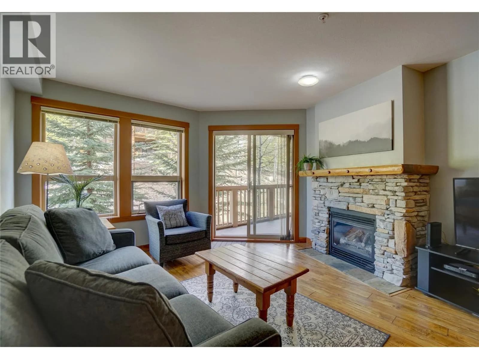 2080 Summit Drive, Panorama