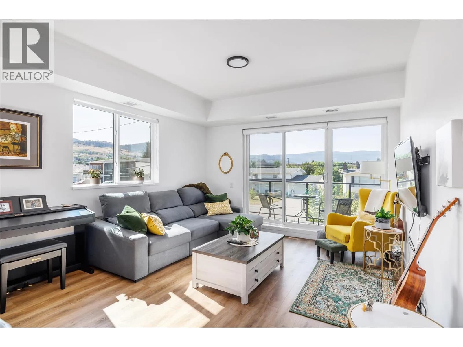 #204 615 Rutland Road, Kelowna, BC photo 2