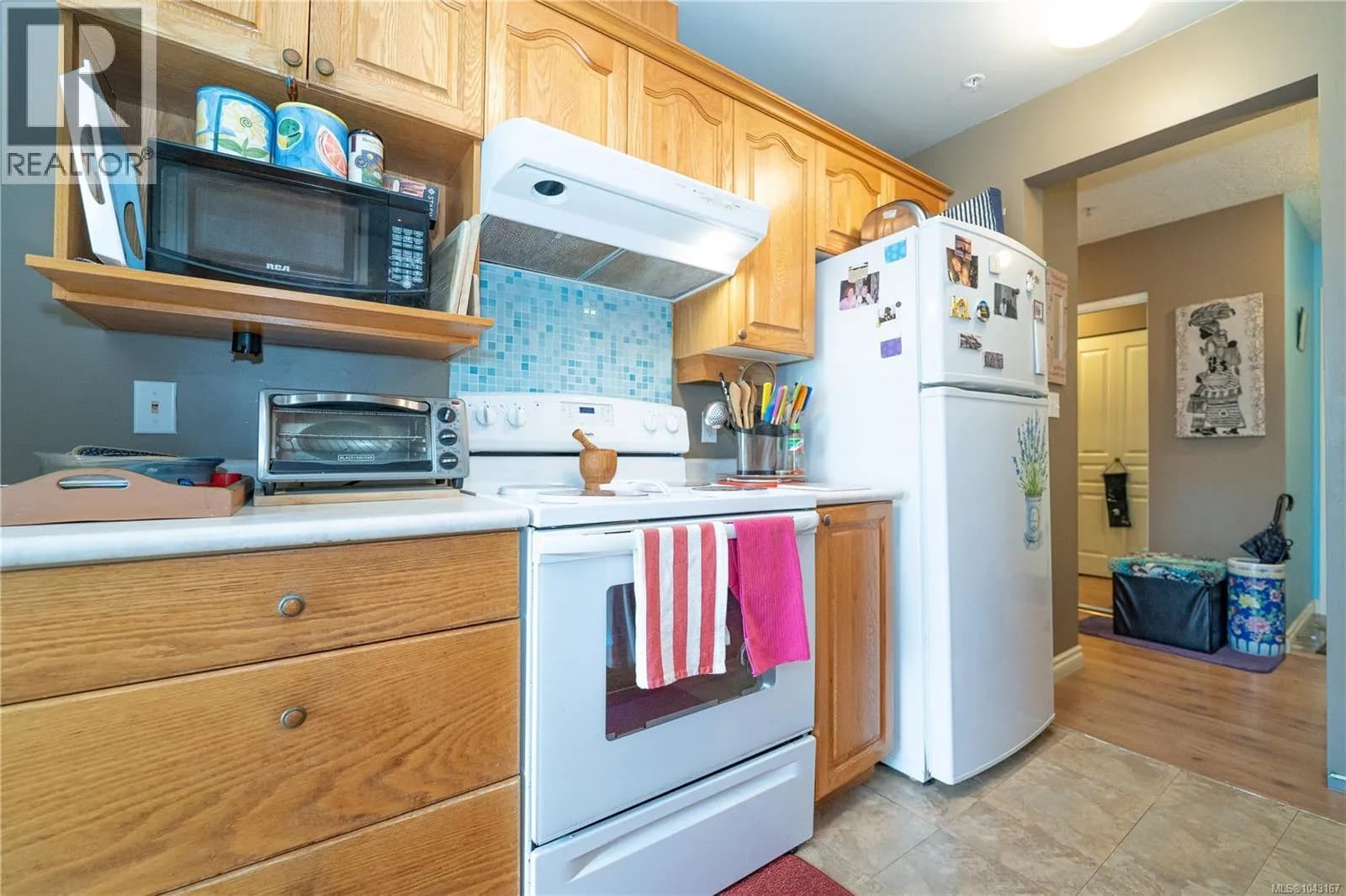 #307 2527 Quadra St, Victoria, BC photo 5
