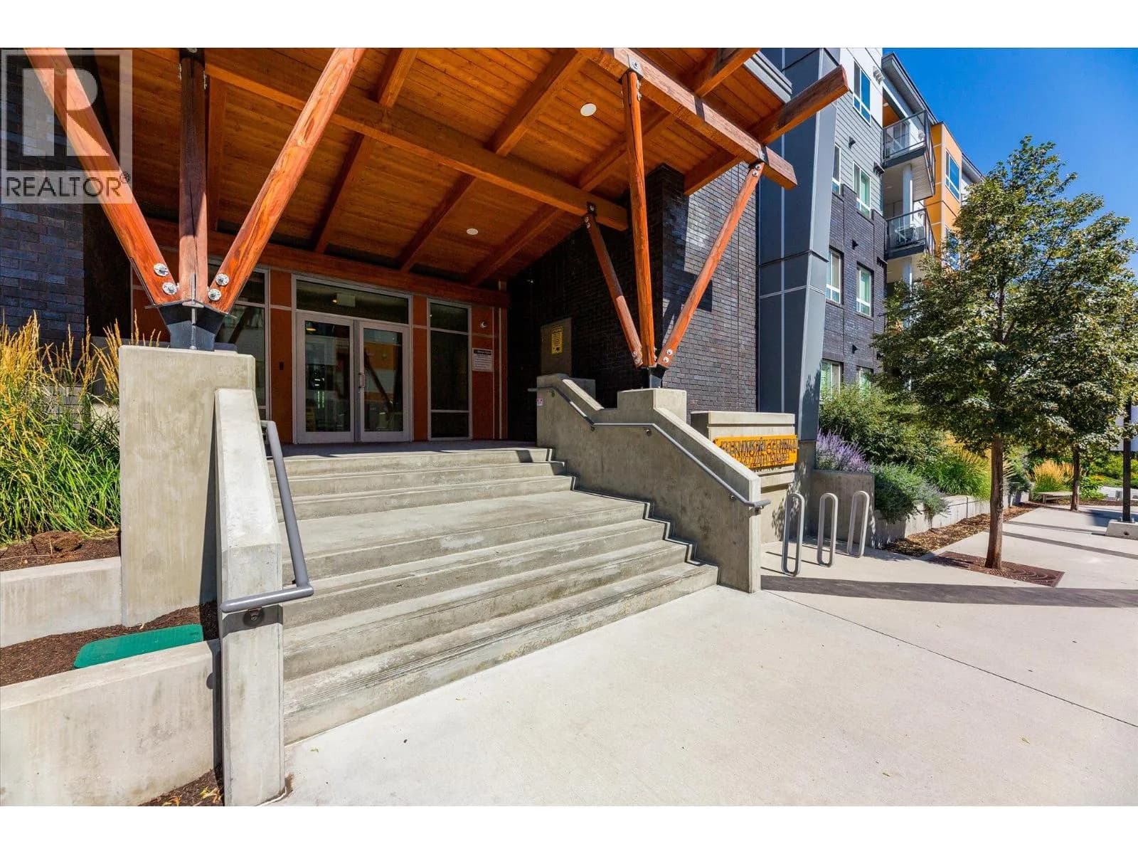 #210 722 Valley Road, Kelowna, BC photo 2