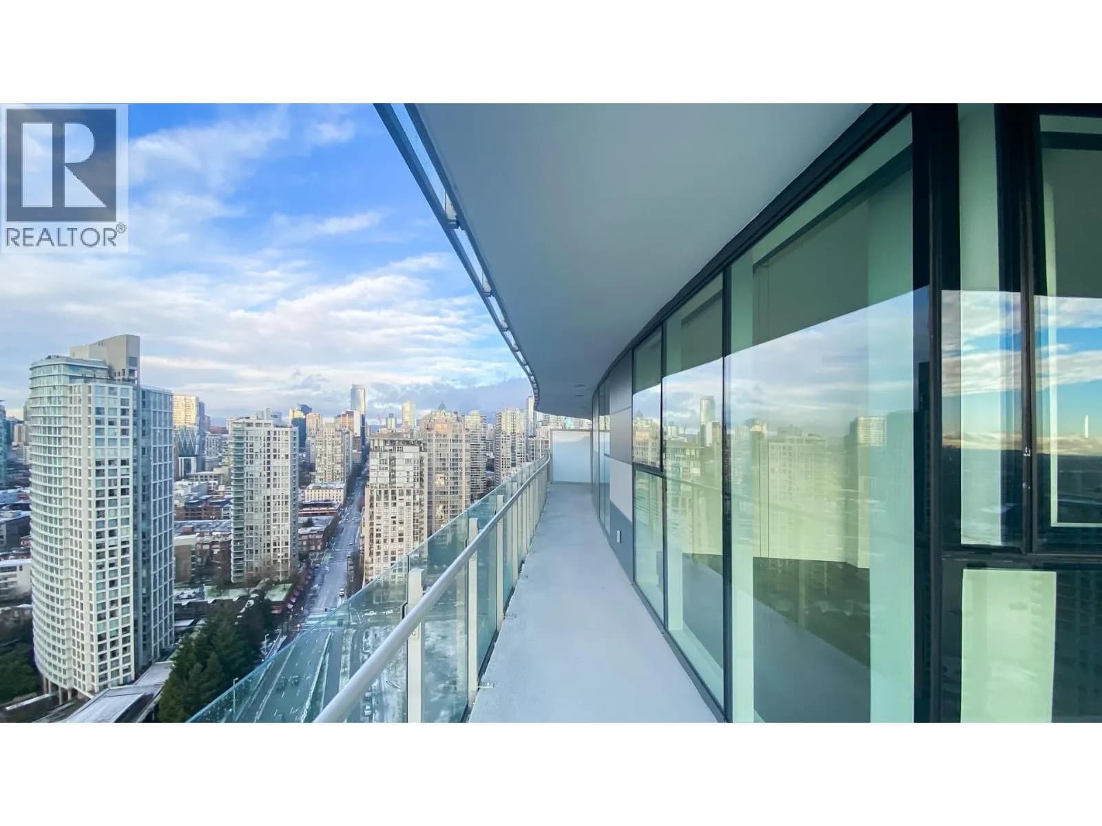 #2718 89 NELSON STREET, Vancouver, BC photo 5