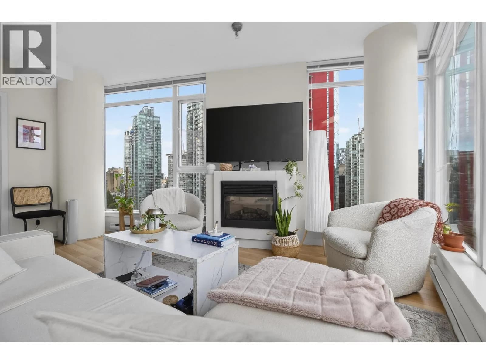 #2001 1188 W PENDER STREET, Vancouver, BC photo 4