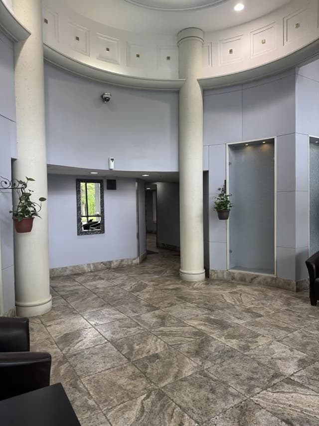 #404 10899 UNIVERSITY DRIVE, Surrey, BC photo 3
