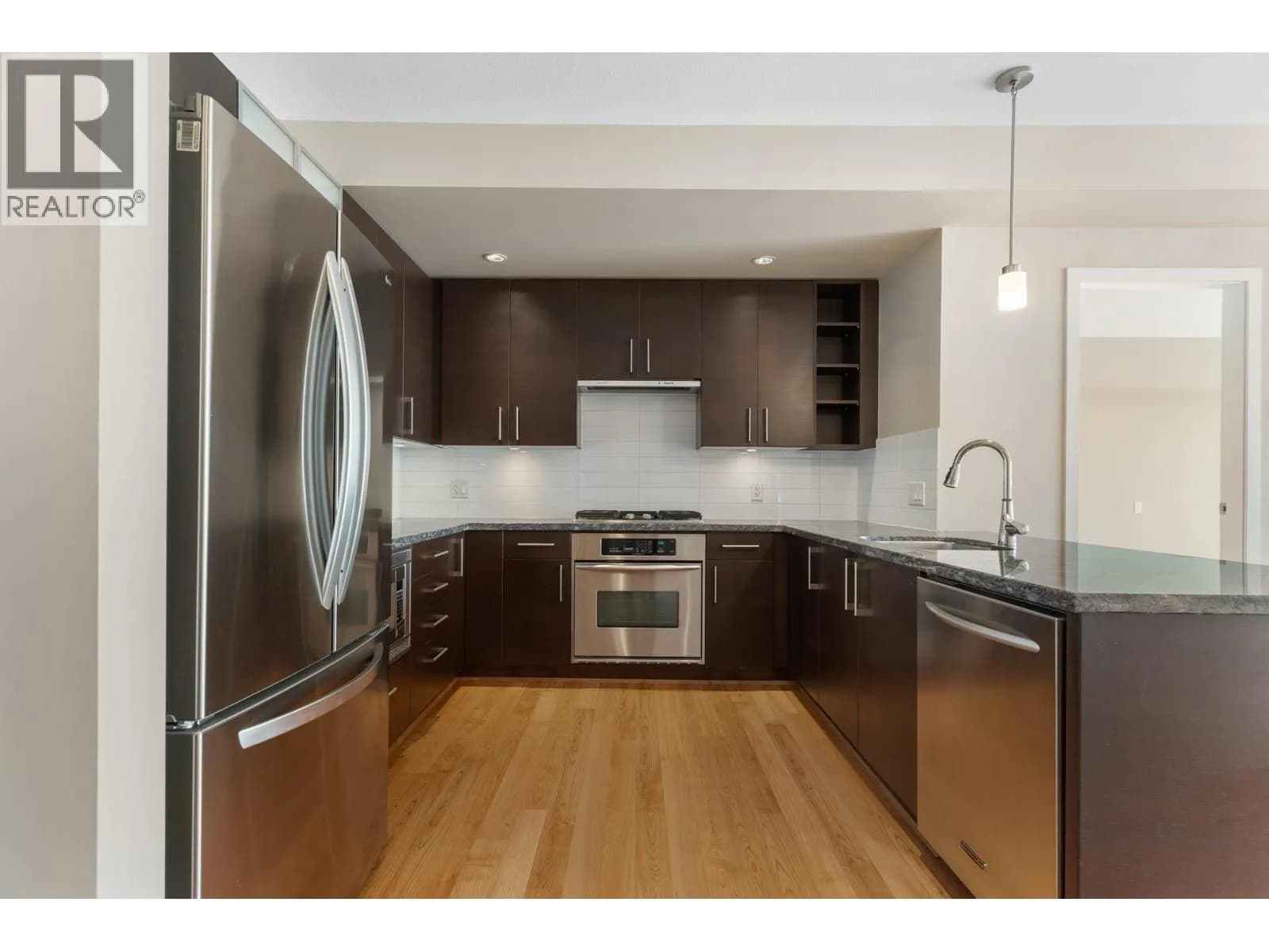 #302 14200 RIVERPORT WAY, Richmond, BC photo 4