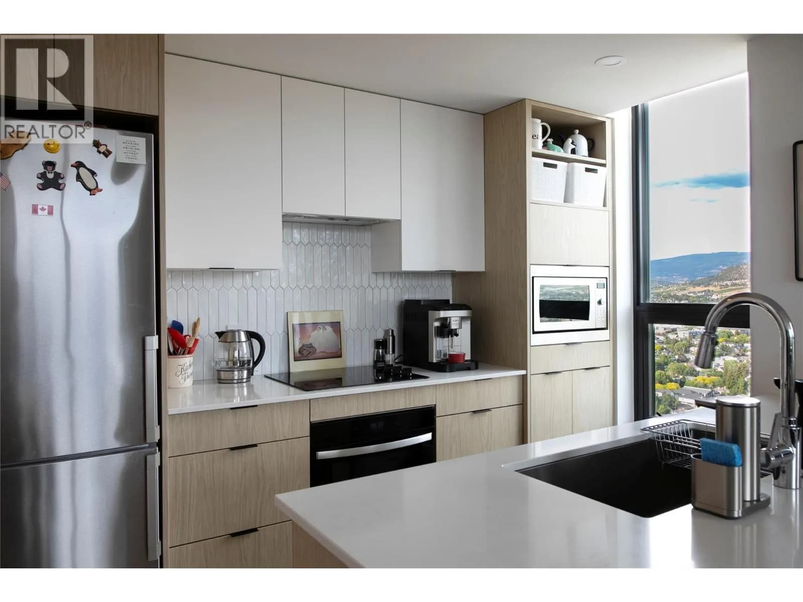 #3005 1488 Bertram Street, Kelowna, BC photo 5