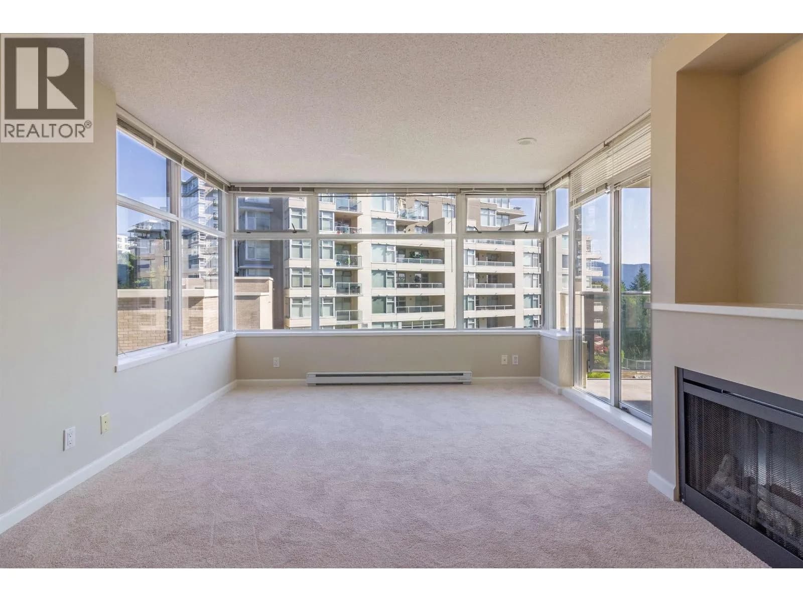 #303 9298 UNIVERSITY CRESCENT, Burnaby, BC photo 4