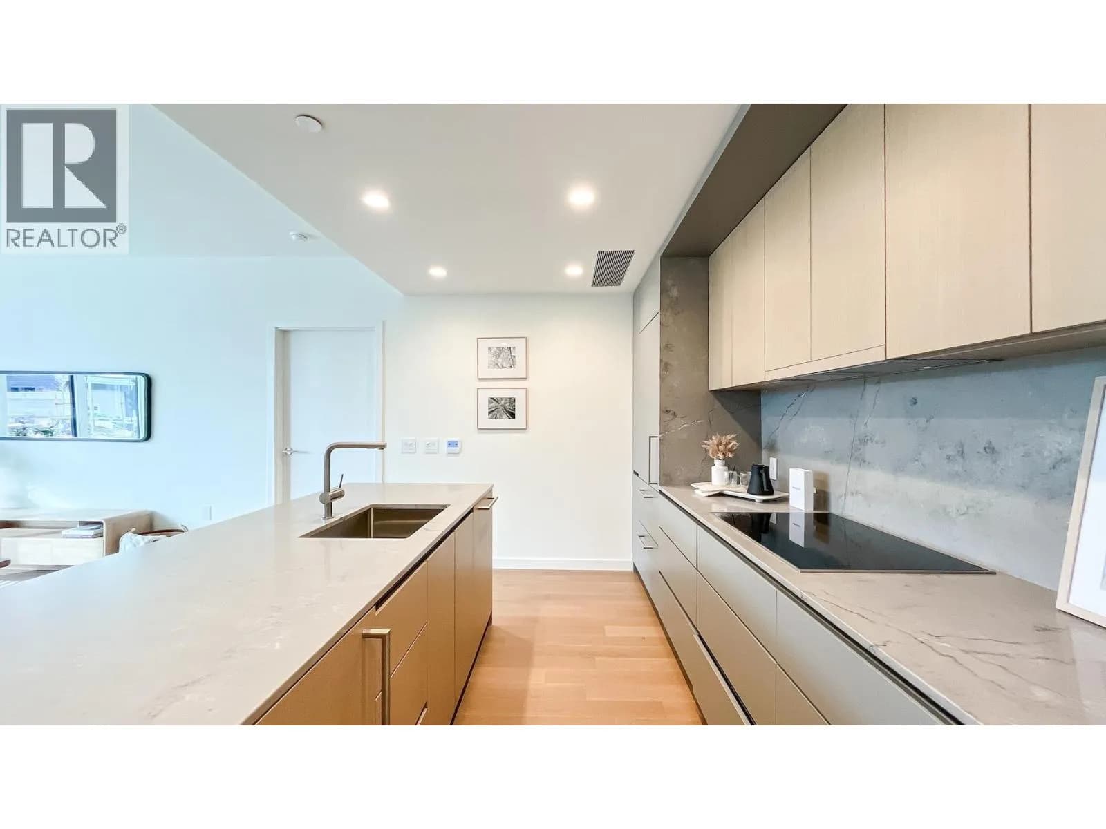 #102 3963 UPLANDS WAY, West Vancouver, BC photo 5