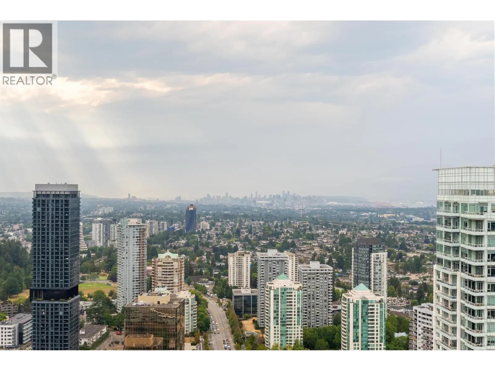 #4607 6000 MCKAY AVENUE, Burnaby, BC photo 4