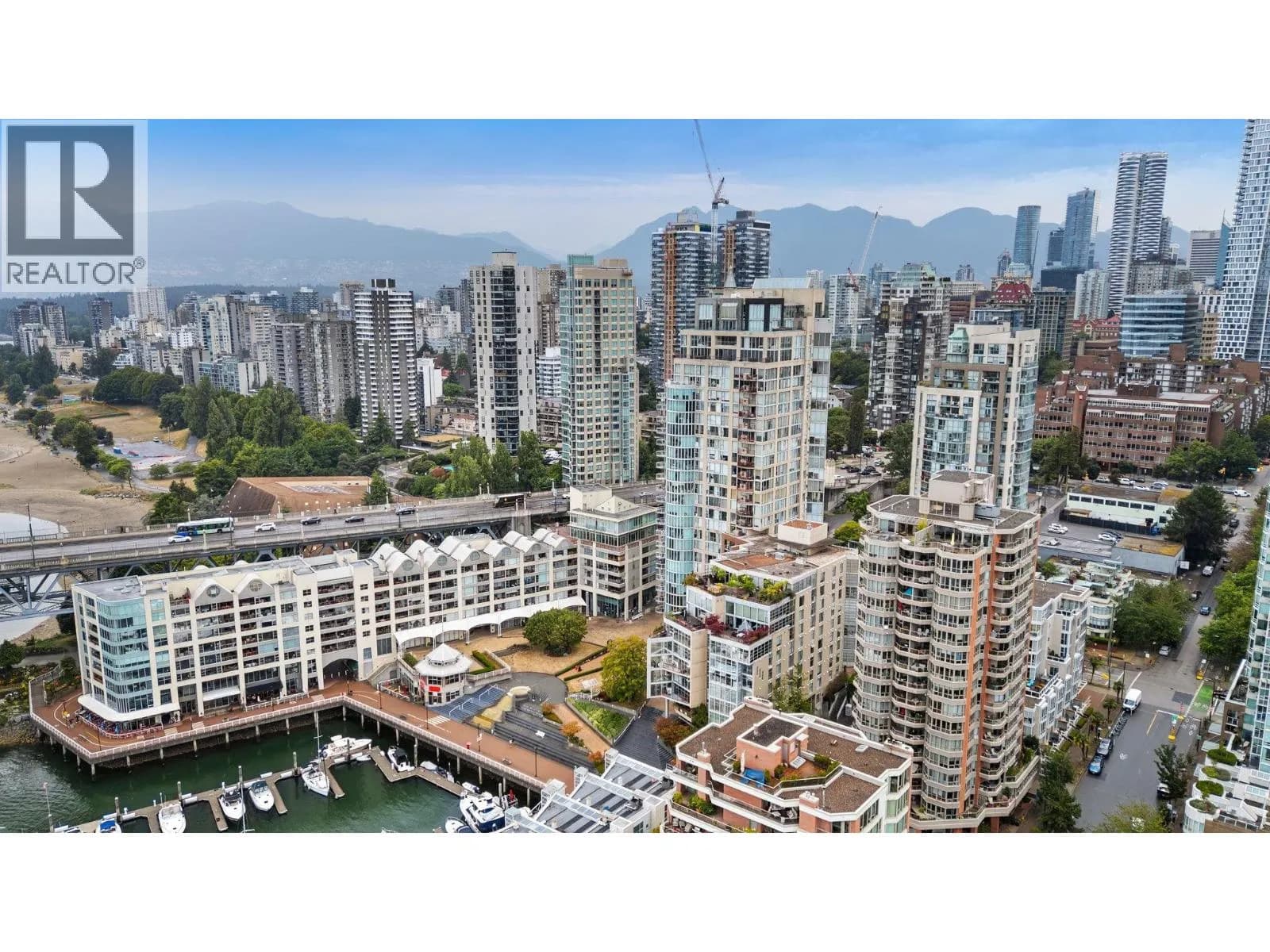 #2302 1000 BEACH AVENUE, Vancouver, BC photo 3