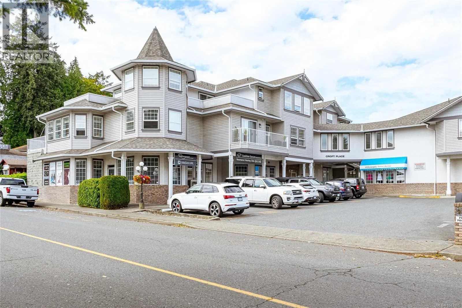 9844 Croft St, Chemainus