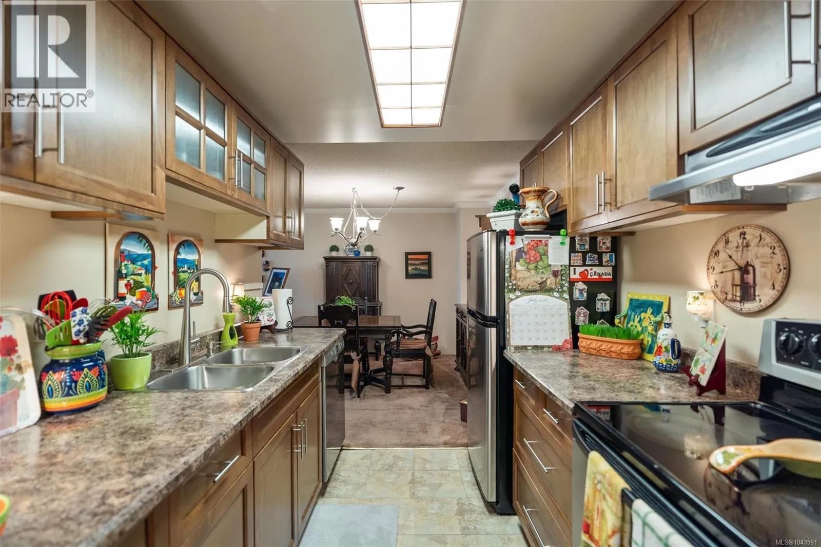 #303 1068 Tolmie Ave, Saanich, BC photo 5