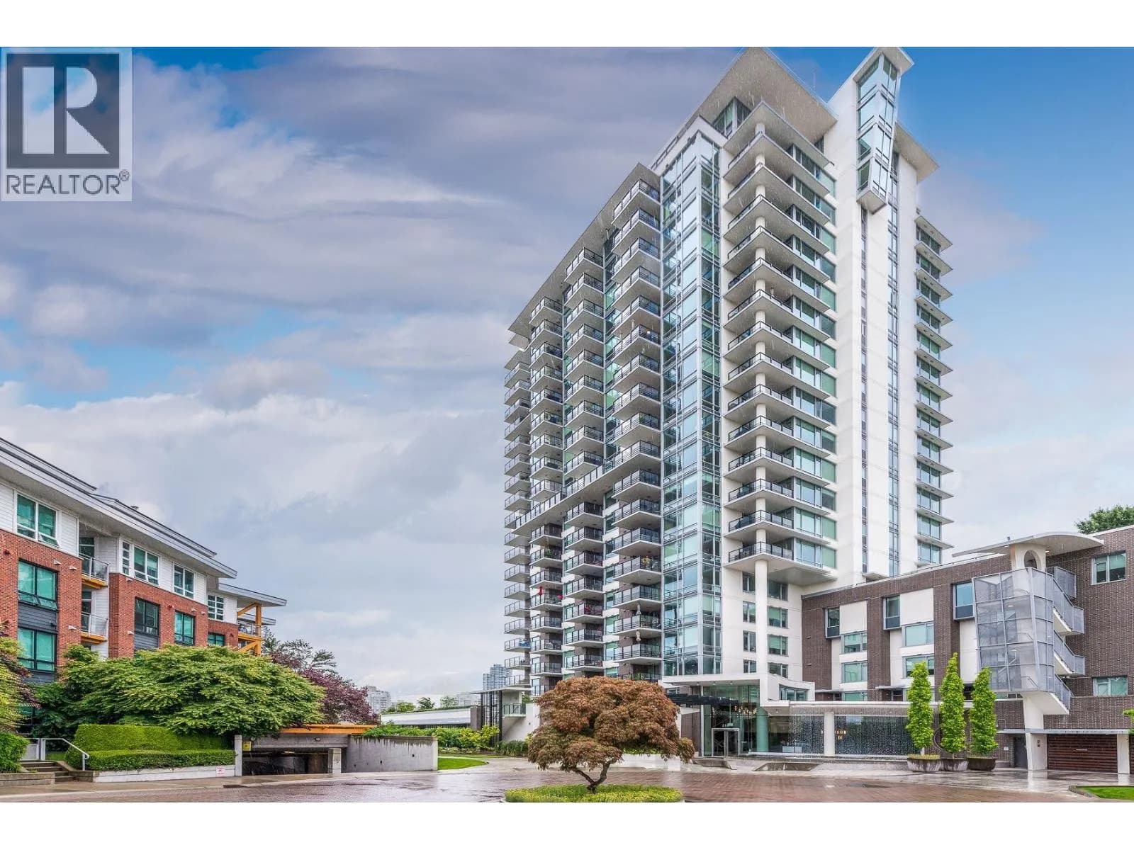 210 SALTER STREET, New Westminster