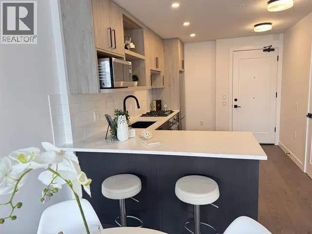 #302 6859 CAMBIE STREET, Vancouver, BC photo 5