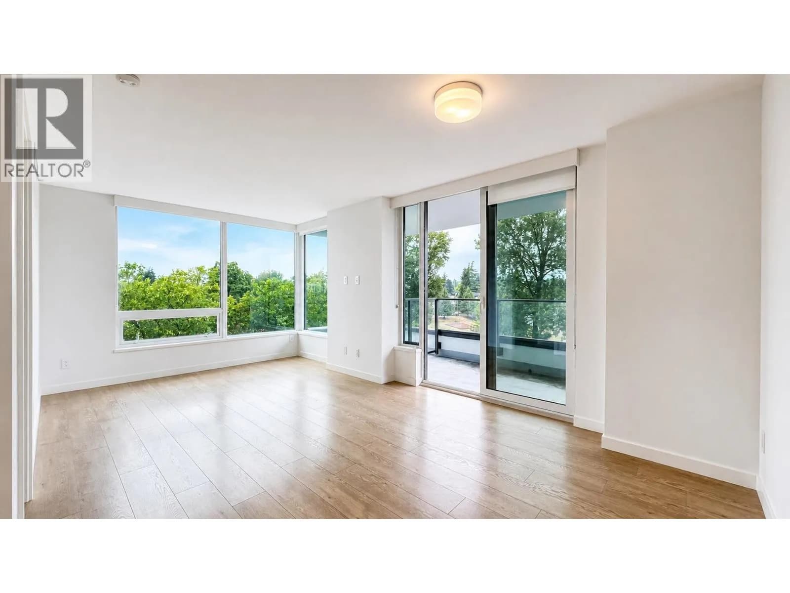 #704 8238 LORD STREET, Vancouver, BC photo 3