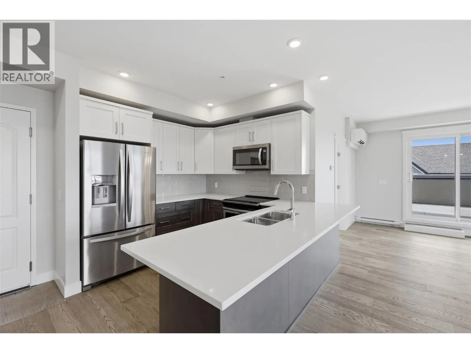 #401 568 LORNE Street, Kamloops, BC photo 3