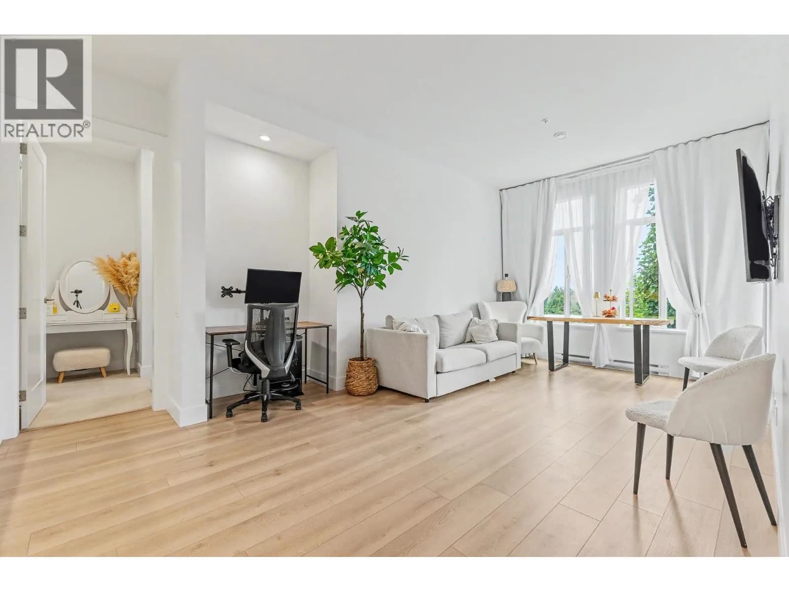#209 708 EDGAR AVENUE, Coquitlam, BC photo 4