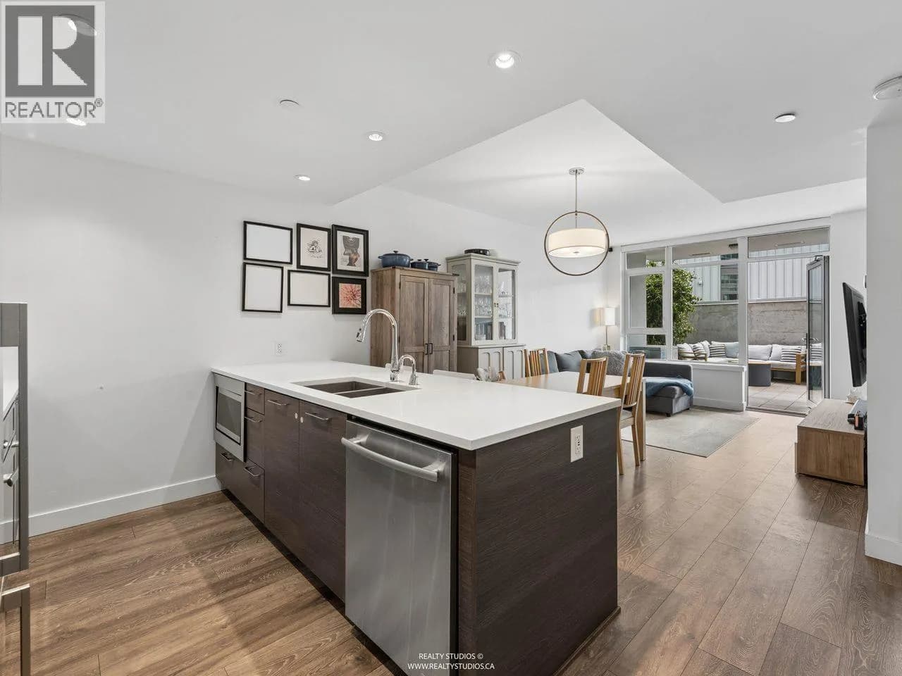 #205 8538 RIVER DISTRICT CROSSING, Vancouver, BC photo 2