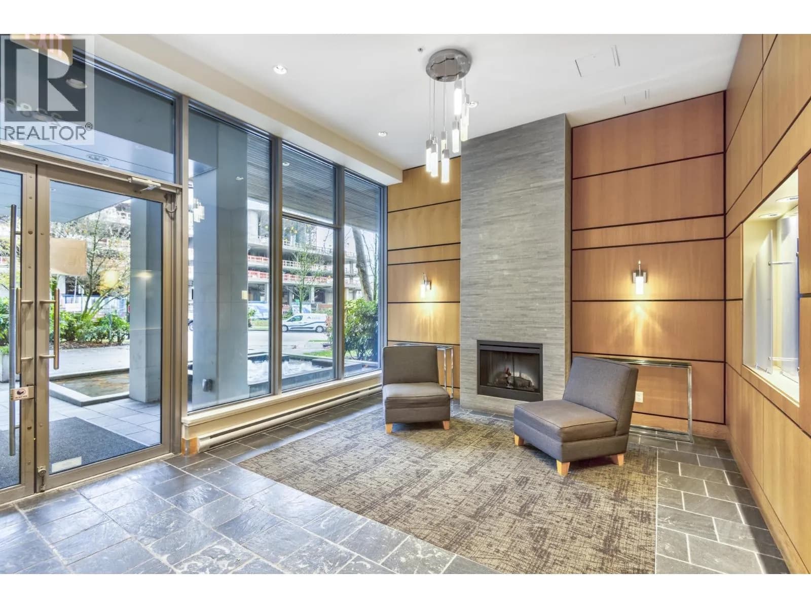 #3005 2289 YUKON CRESCENT, Burnaby, BC photo 5