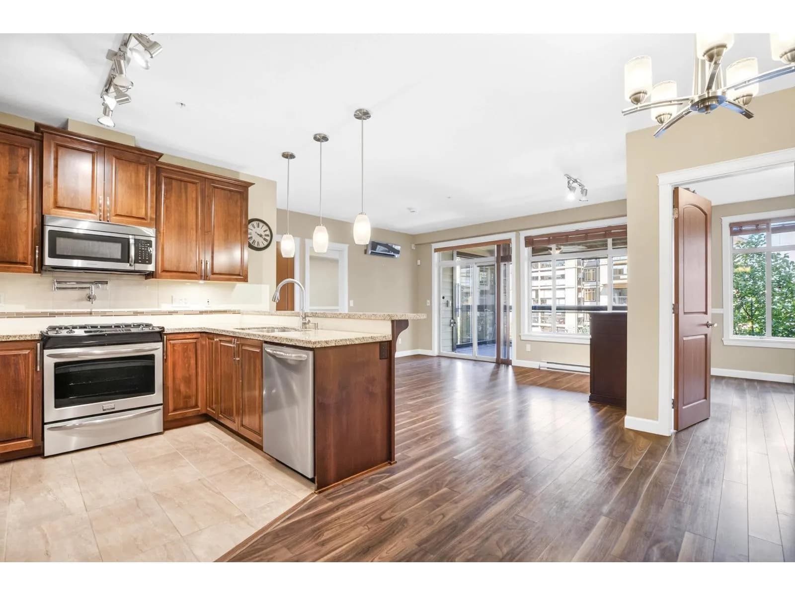 #314 2860 TRETHEWEY STREET, Abbotsford, BC photo 2
