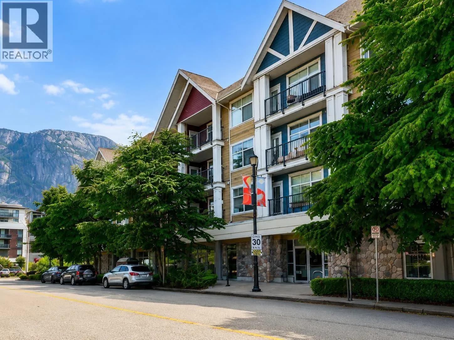 Artisan, Squamish