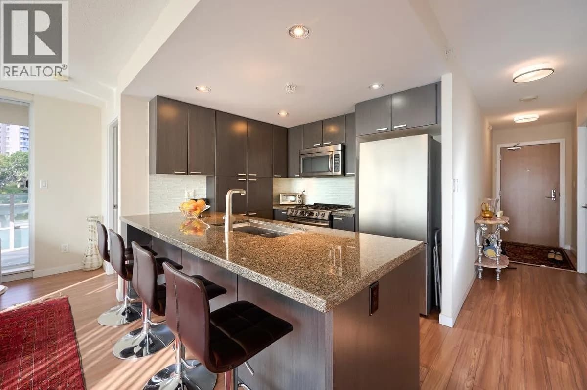 #805 2232 DOUGLAS ROAD, Burnaby, BC photo 4