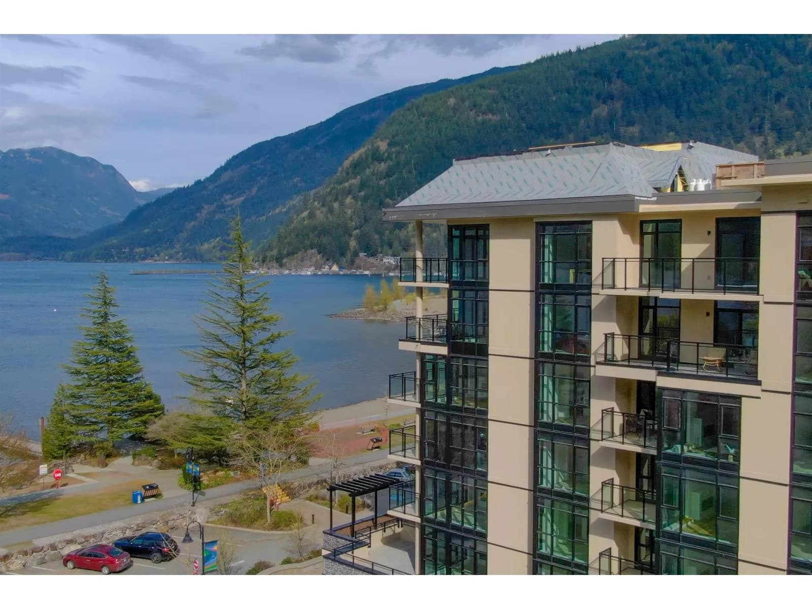 #603 120 ESPLANADE AVENUE, Harrison Hot Springs, BC photo 4