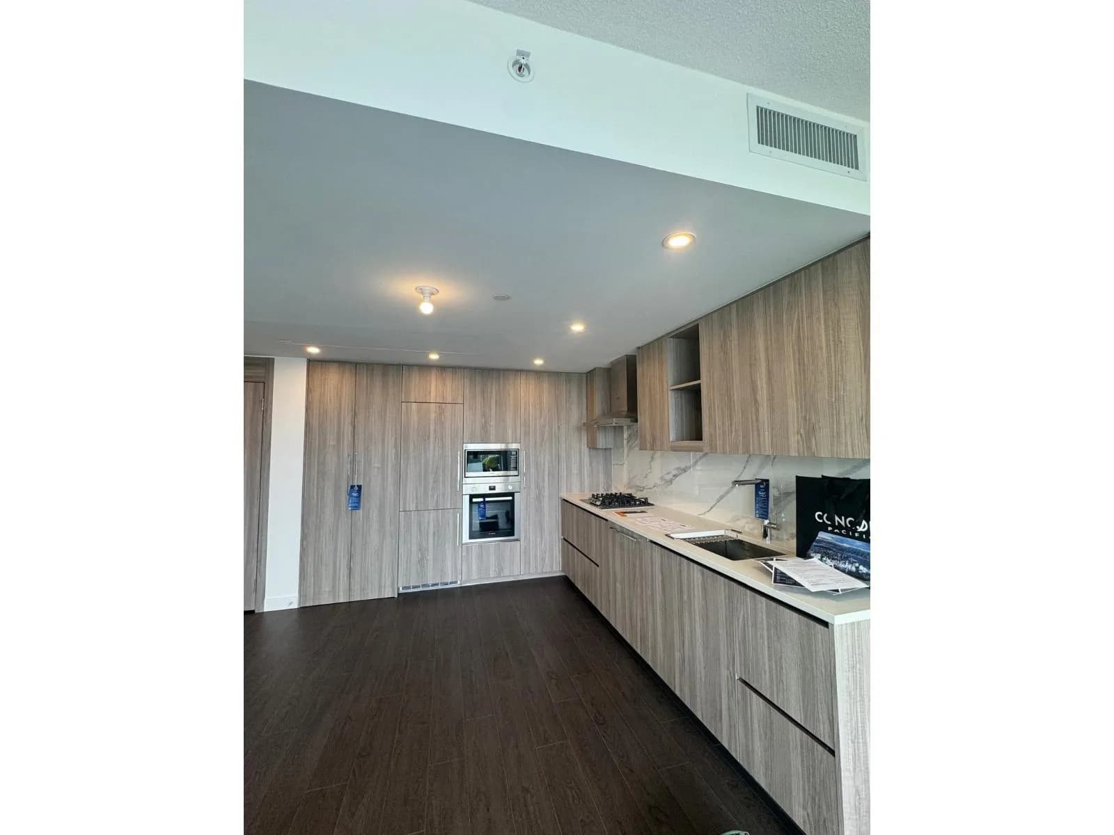 #2201 13778 100TH AVENUE, Surrey, BC photo 1