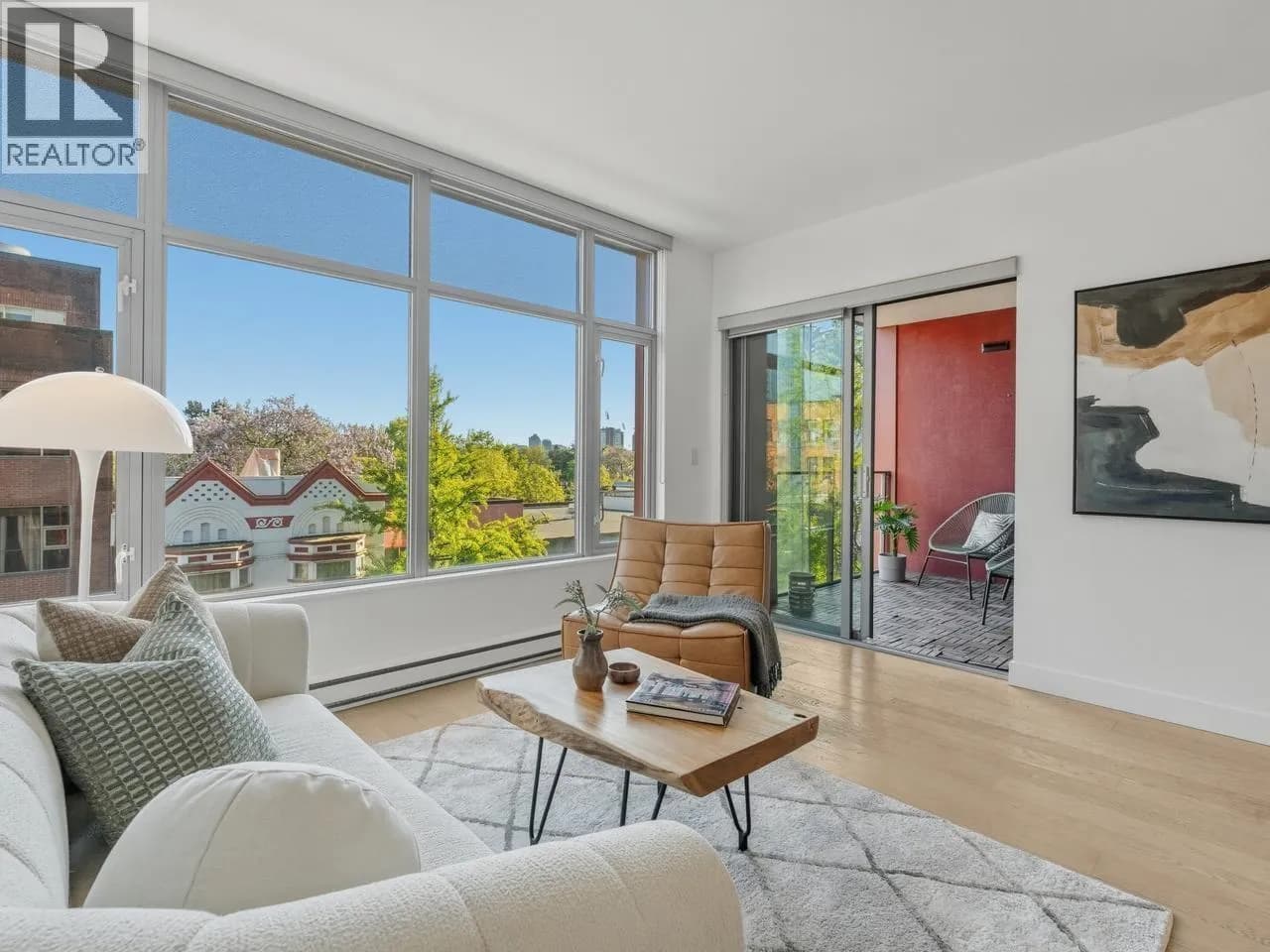 71 E PENDER STREET, Vancouver