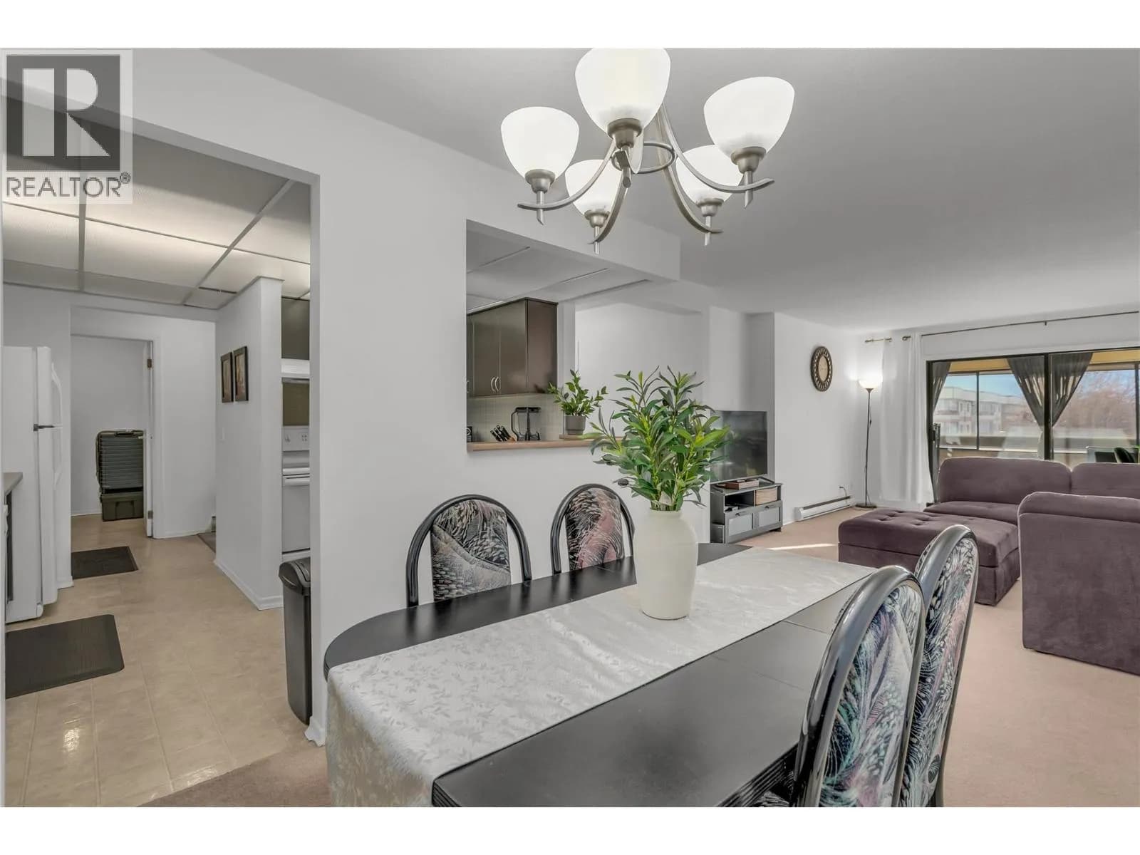 #308 1075 Bernard Avenue, Kelowna, BC photo 3