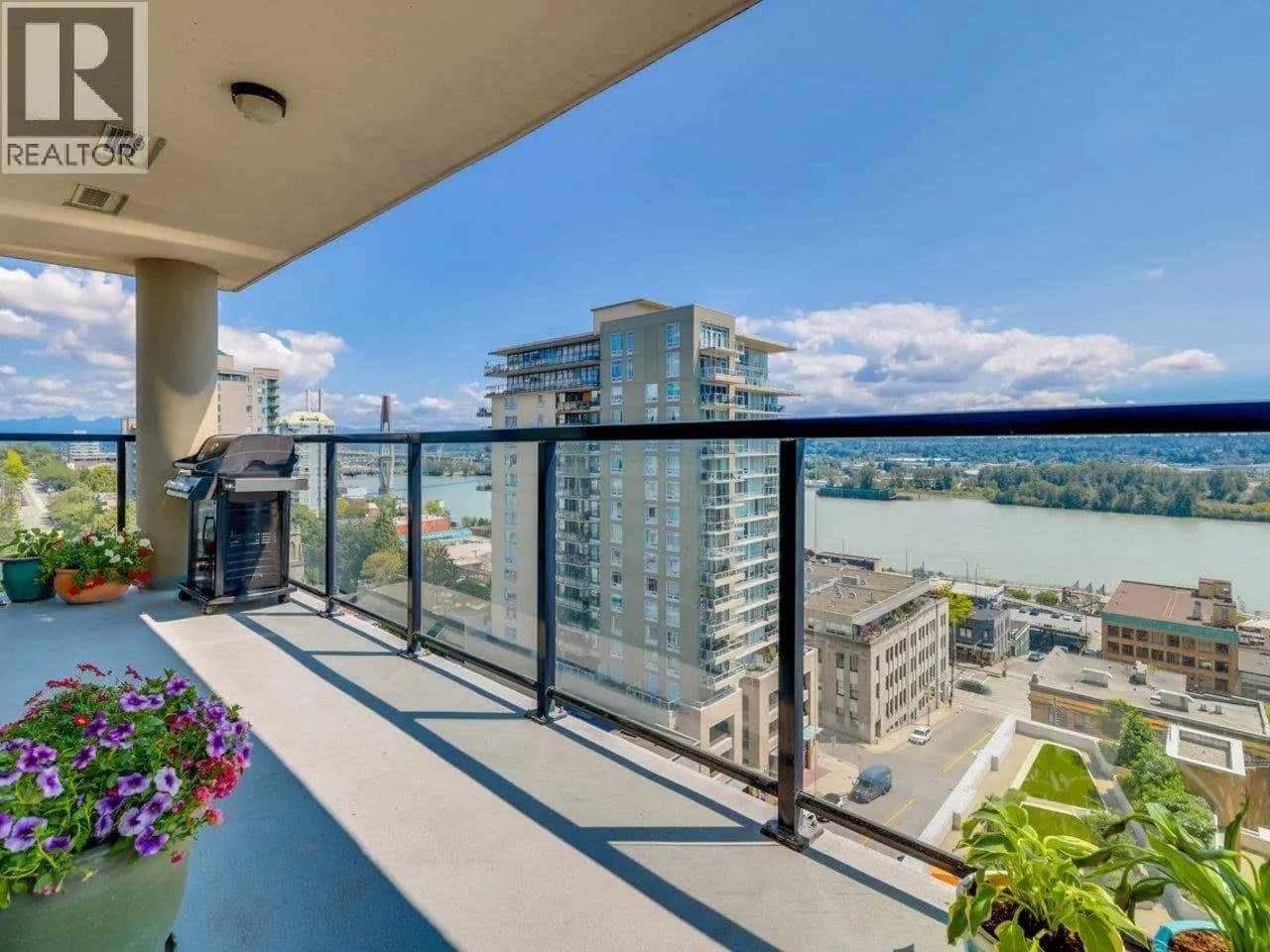 #1205 610 VICTORIA STREET, New Westminster, BC photo 3