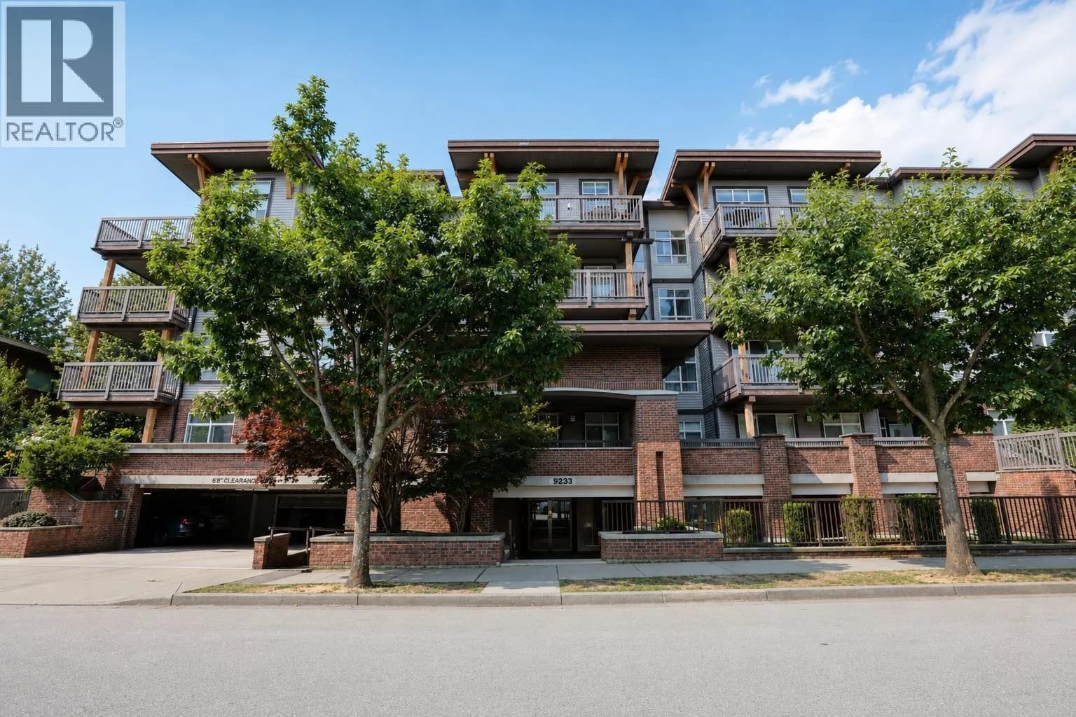 9233 Ferndale Road, Richmond