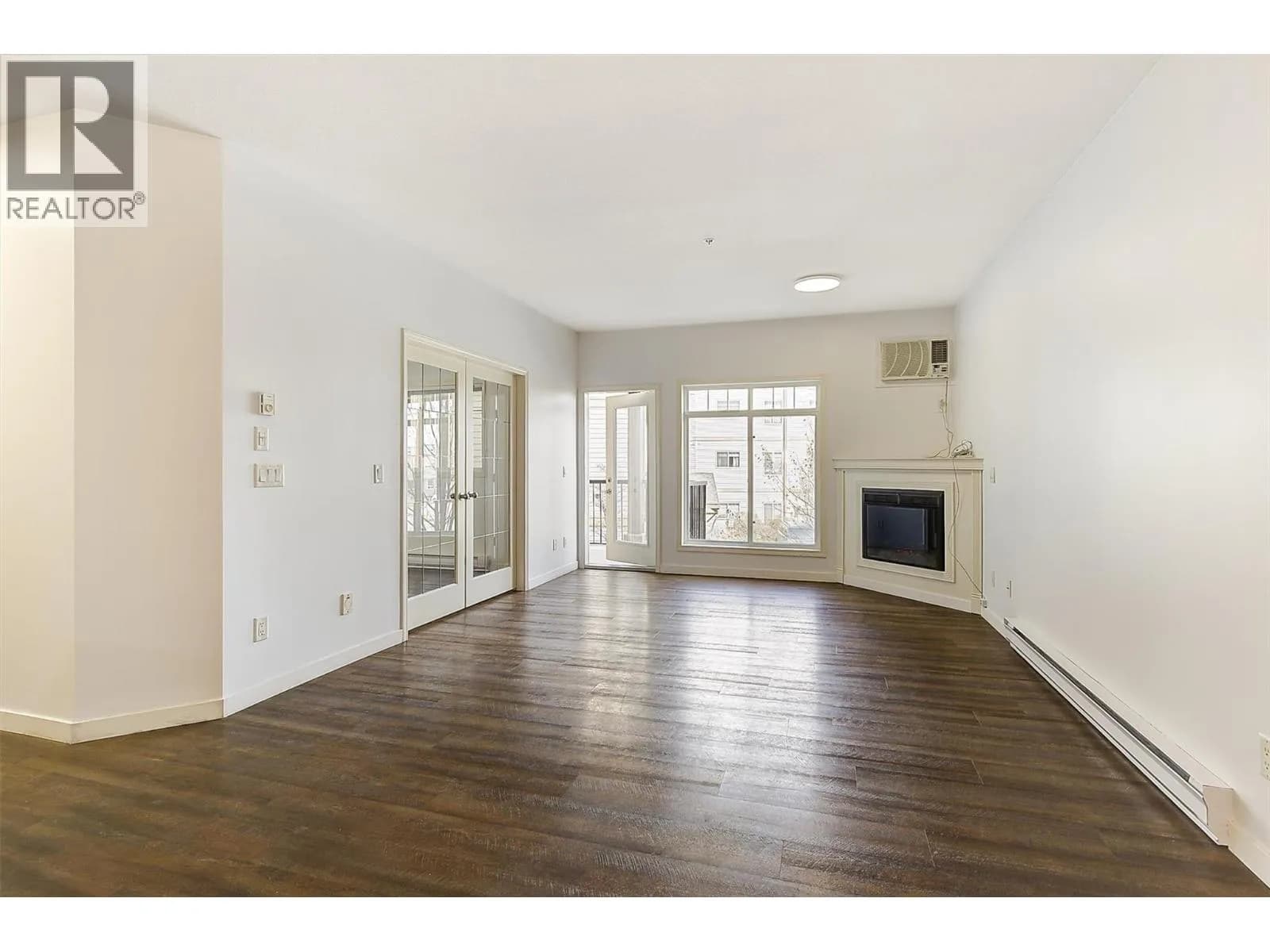 #206 250 Hollywood Road S, Kelowna, BC photo 5