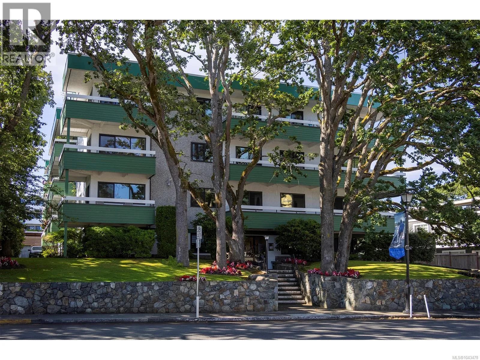 2095 Oak Bay Ave, Oak Bay