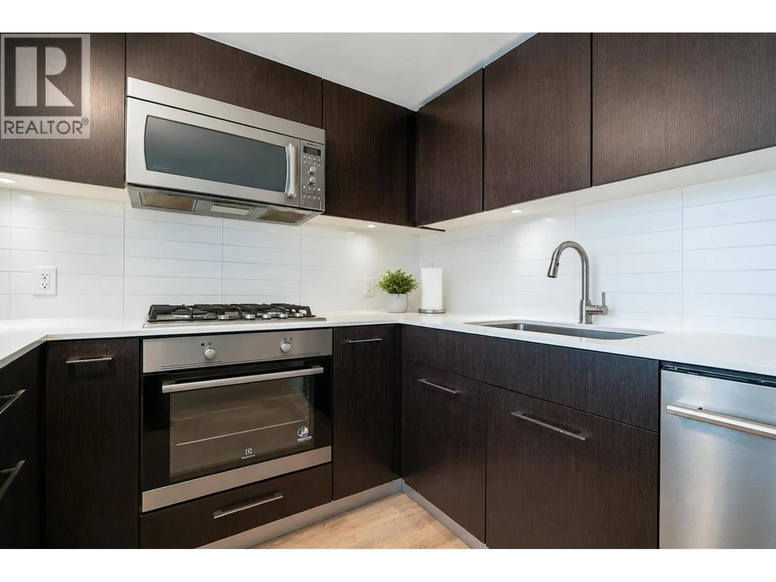 #801 7733 FIRBRIDGE WAY, Richmond, BC photo 5