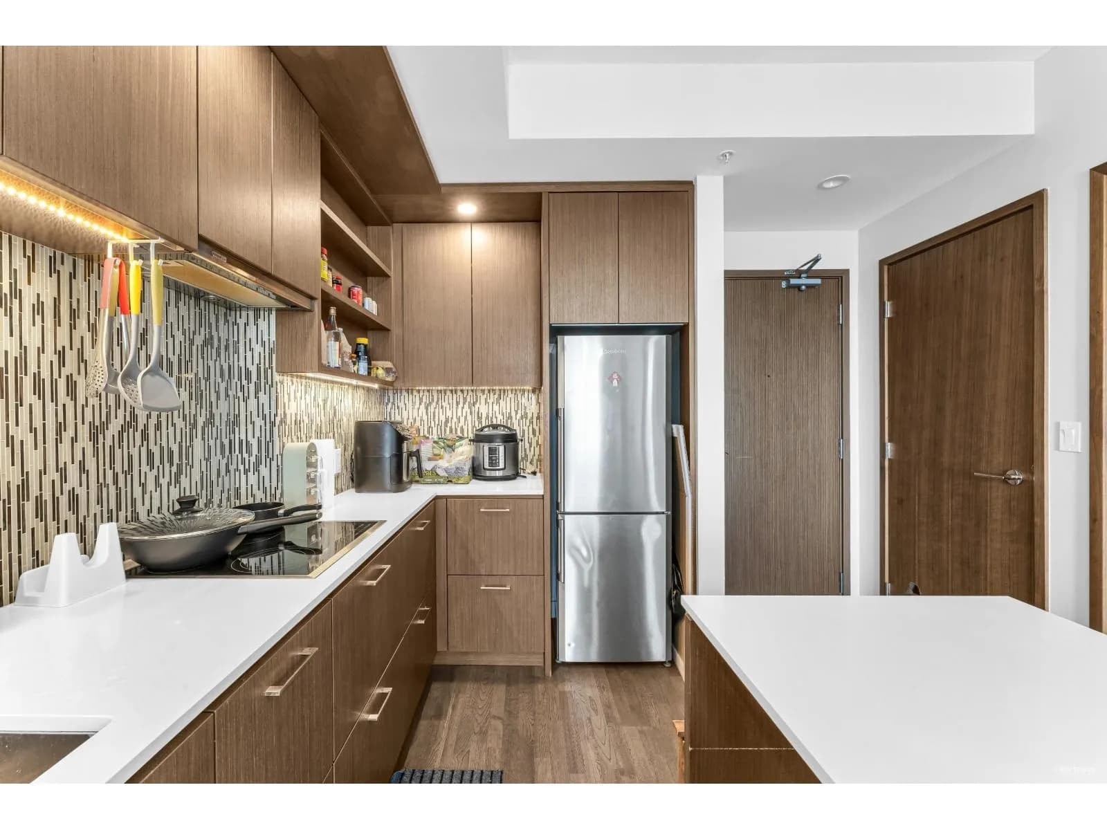 #2702 13495 CENTRAL AVENUE, Surrey, BC photo 3